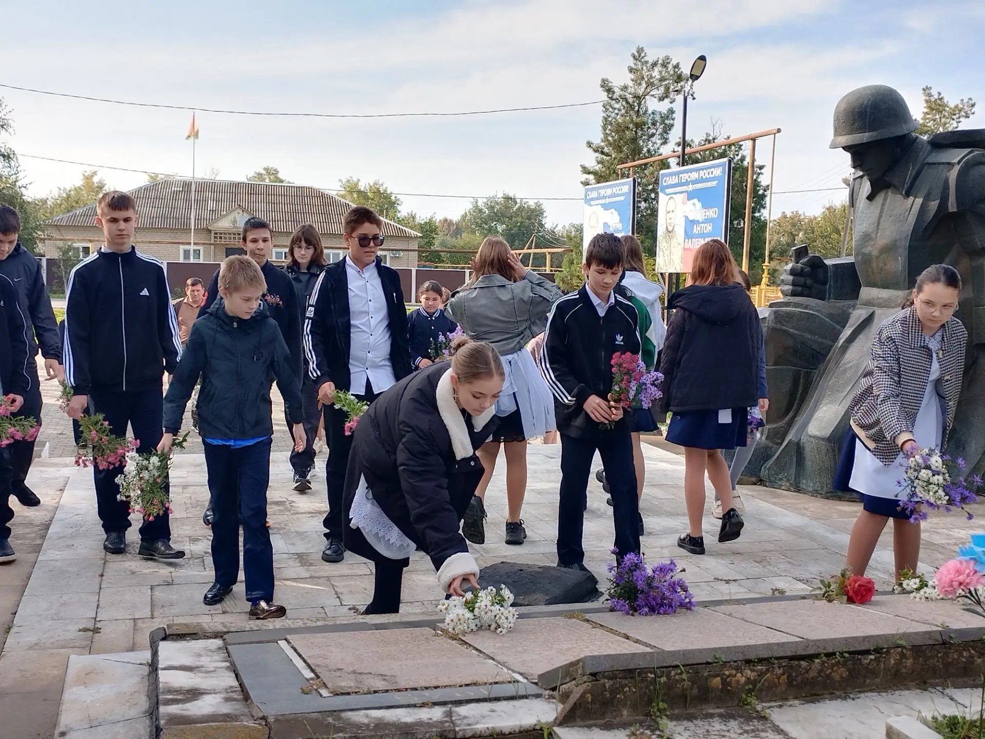 Урок мужества  «Воевали наши деды за Отчизну - защитим Отечество и мы»