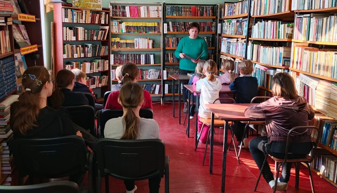 Литературная горница “Начинает сказка сказываться“.